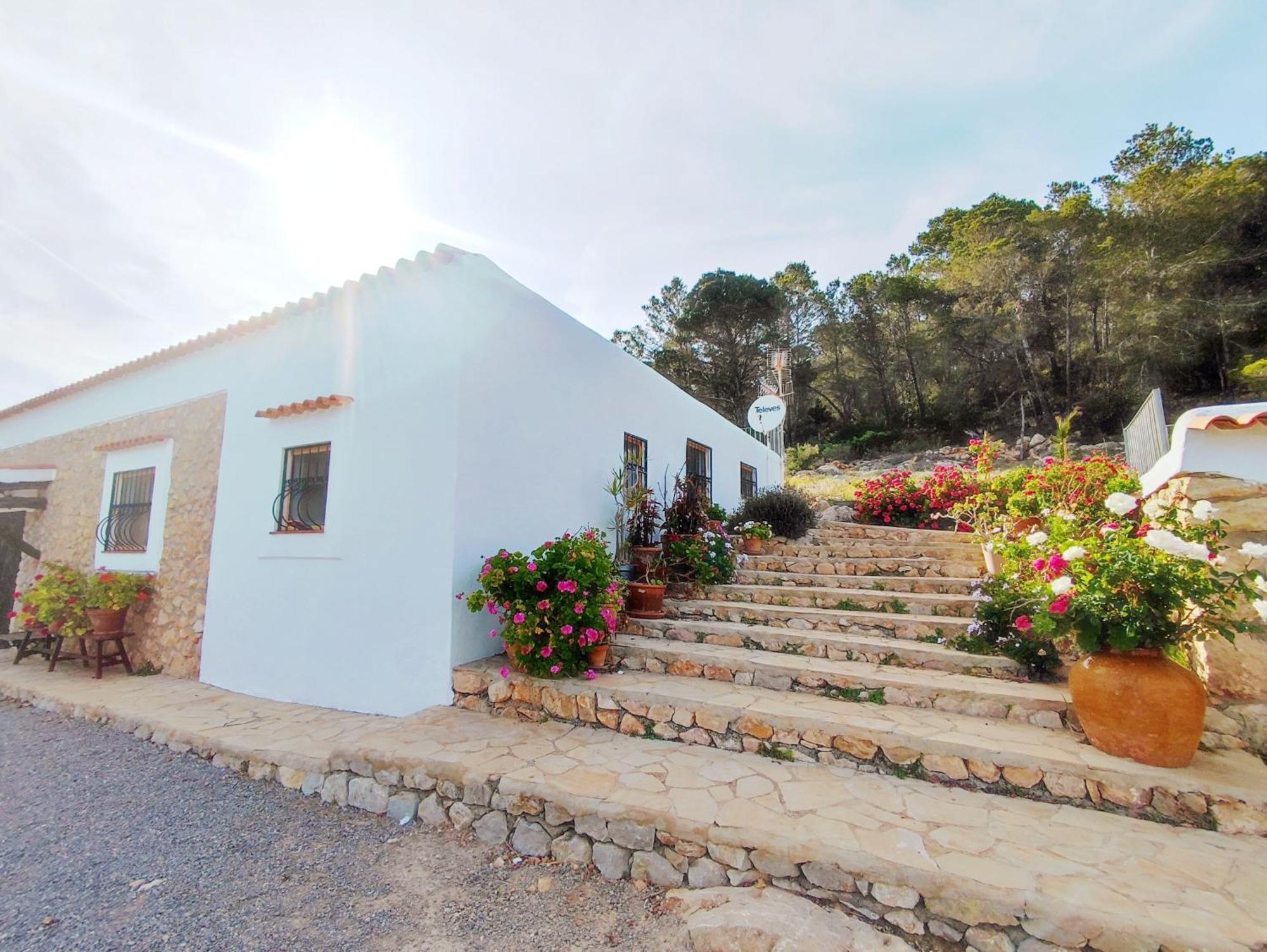 Casa Can Lluc Con Piscina, Jardin Y Vista Al Campo Sant Miquel De Balansat Luaran gambar