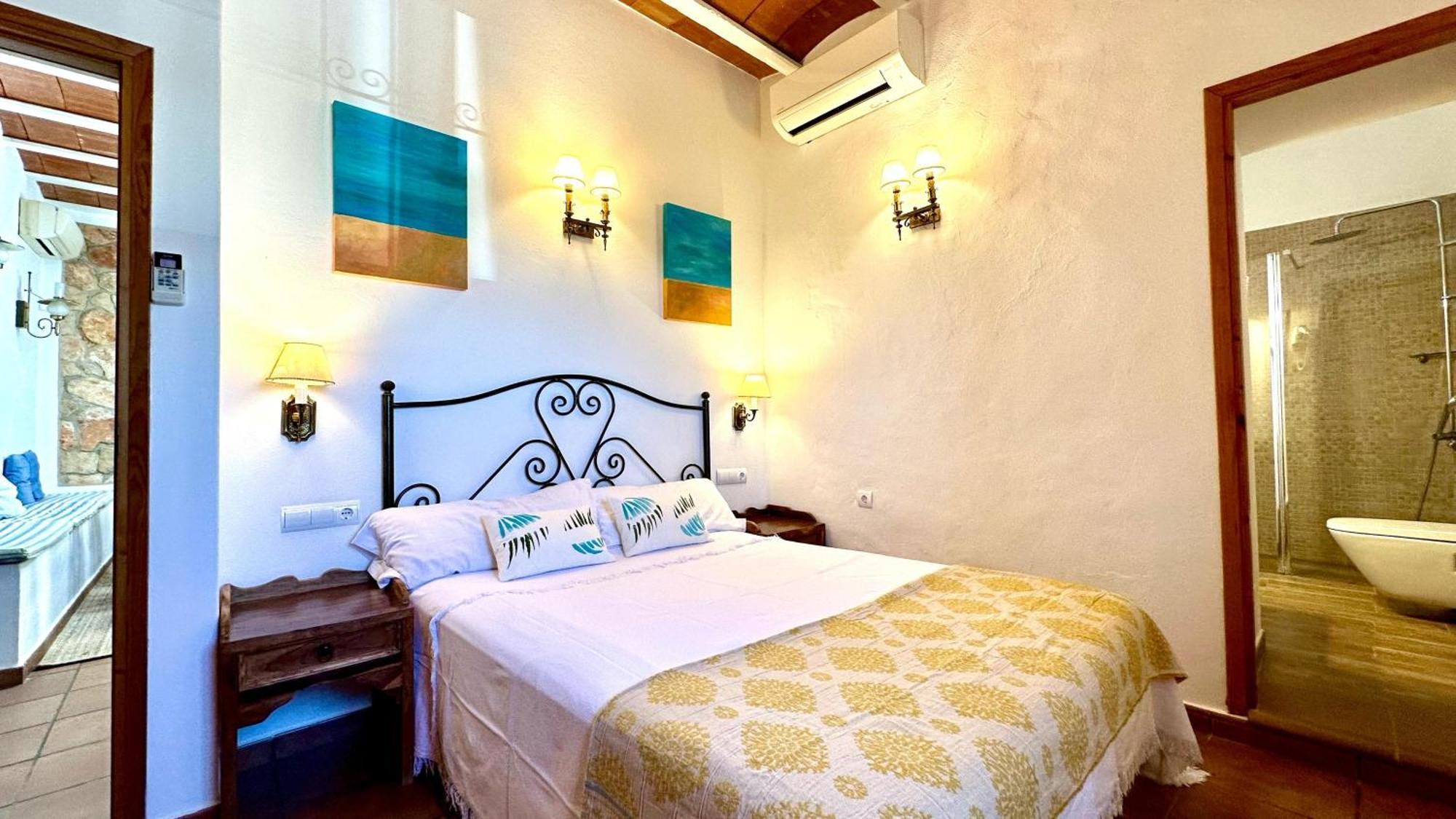 Casa Can Lluc Con Piscina, Jardin Y Vista Al Campo Sant Miquel De Balansat Luaran gambar